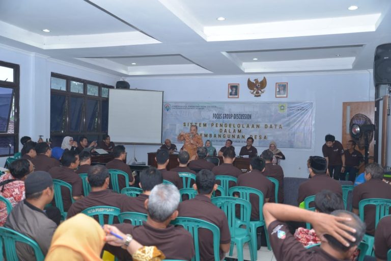 Jadi Percontohan, Kemendes Apresiasi Desa Tarikolot Citeureup dalam Pengelolaan Data