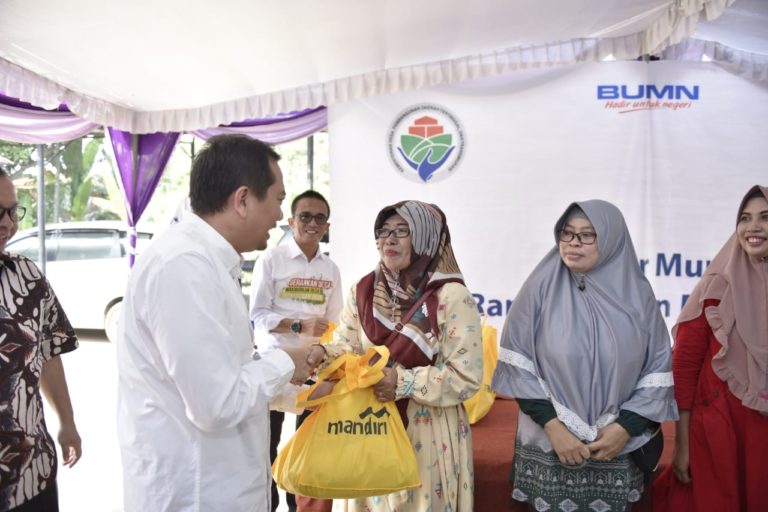 Kemendes gandeng Bank Mandiri gelar Pasar Murah di Majalaya Karawang