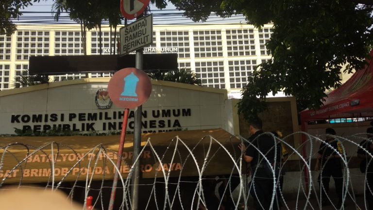 Pengamat Makin Pesimis Pilkada Mampu Tekan Laju Covid-19