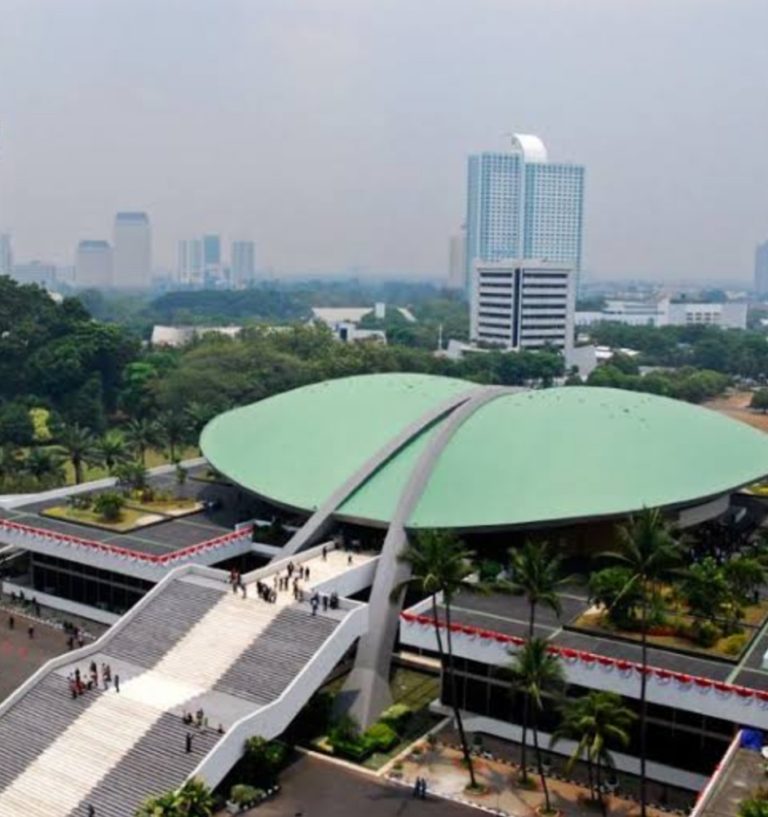 Buka Masa Sidang, Paripurna DPR RI Langsung Dibanjiri Interupsi Pansus Pemilu 2019