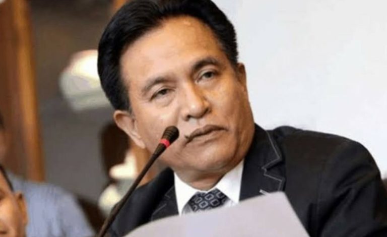 Jokowi Pasang Yusril Hadapi Gugatan BPN di Mahkamah Konstitusi