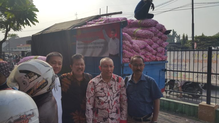 Kementan Kembali Operasi Pasar Bawang Putih di Pasar Wonokromo Jawa Timur