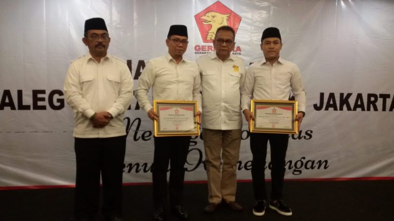 Raih Suara Terbanyak di Pileg 2019, Caleg Pendatang Baru ini Diberi Penghargaan