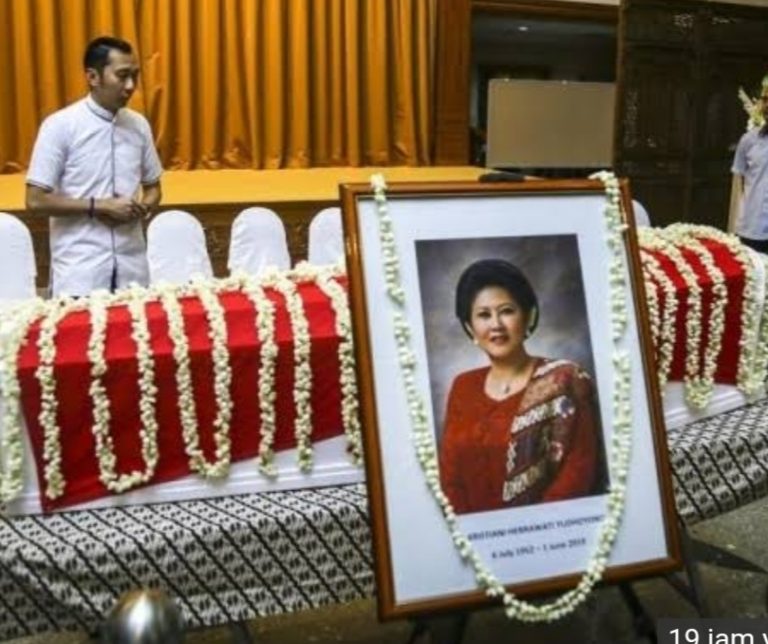 Di Bulan Baik, Presiden Doakan Ani Yudhoyono Husnul Khotimah