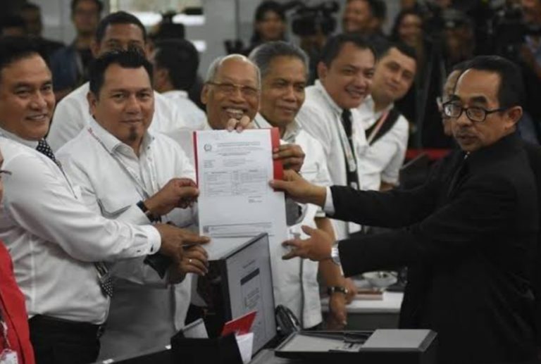 Tim Kuasa Hukum Jokowi-Ma’ruf Akan Hadirkan Dua Ahli Hukum di MK