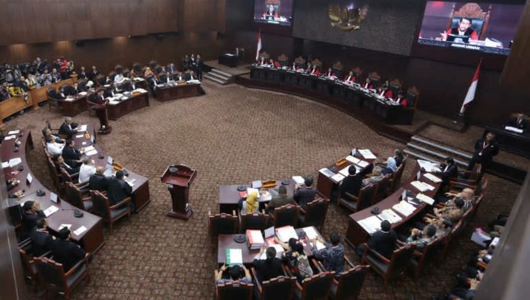 Majelis Hakim Terima Revisi Permohonan Kuasa Hukum Prabowo-Sandi
