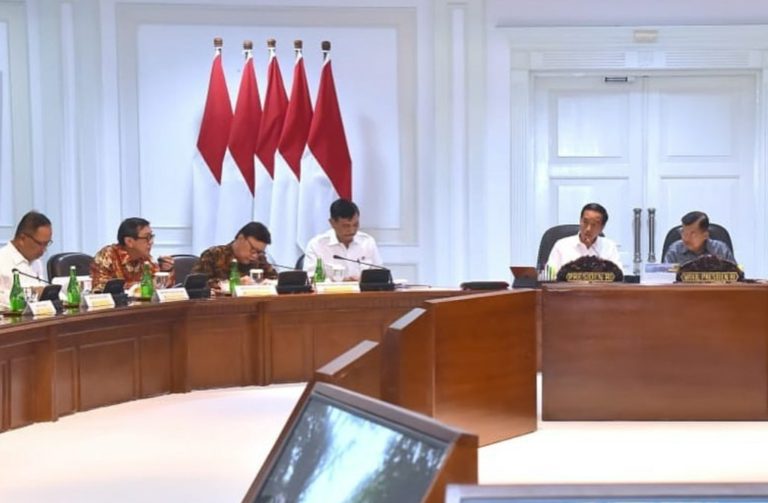 Masuki Musim Kemarau, Jokowi Minta Pantau Stok Air Bersih