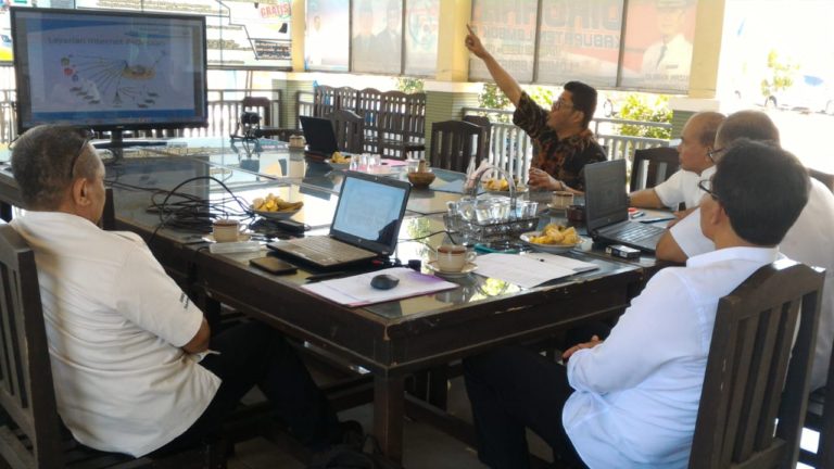 Kemendes Inisasi Kominfo Wujudkan Digitalisasi Desa di Lombok Barat
