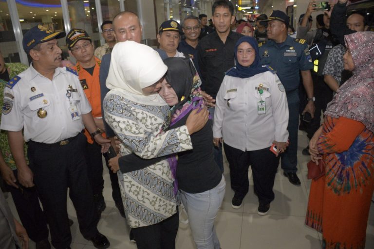 Gubernur Jatim Tanggung Biaya Pengobatan Korban Selamat KM Santika Nusantara