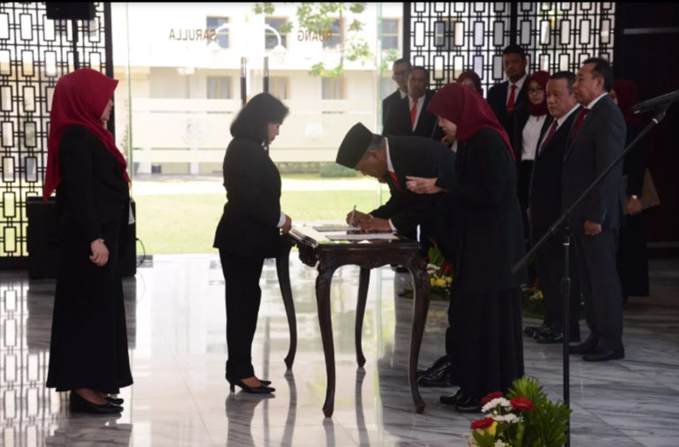 Lantik Pejabat Fungsional, Sekjen ESDM Minta ASN Siap Masuki Era Industri 4.0