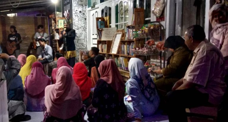 Ratusan Wisatawan Malaysia Singgahi Ruang Baca Rimba Bulan