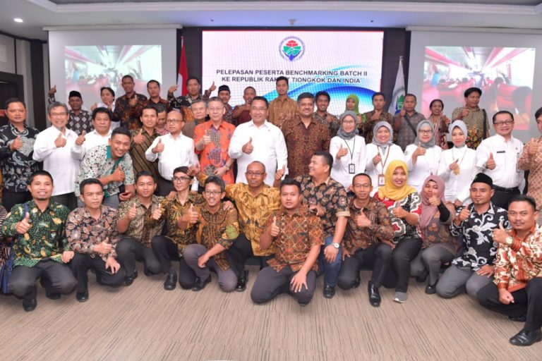 Mendes Lepas 40 Perangkat Desa Studi Banding ke China dan India