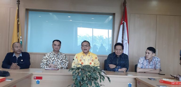 Hari Pertama Buka Posko Pengaduan, Golkar DKI Terima Dua Masalah Ini