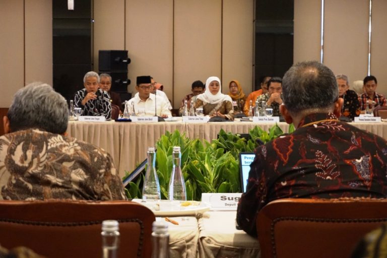 Khofifah Paparkan Rencana Pembangunan Industri di Jawa Timur