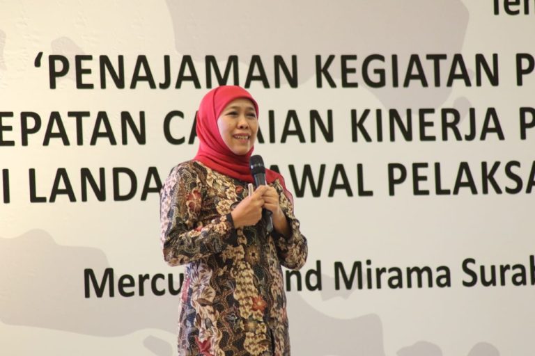 Khofifah Minta  Bidan di Jatim Pantau Pertumbuhan Bayi