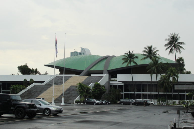 Cuti Bersama 2021 Dipangkas, MPR: Jangan Lengah dalam Melawan Covid-19