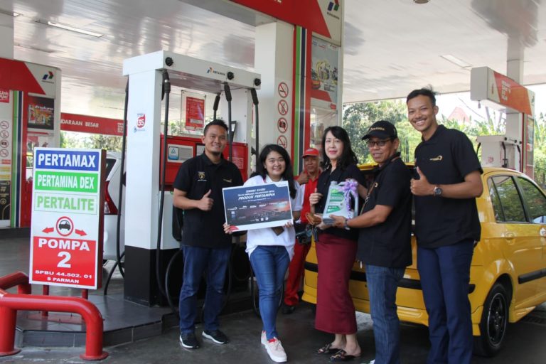 Apresiasi Pelanggan, Pertamina Bagikan Merchandise dan Saldo Link Aja