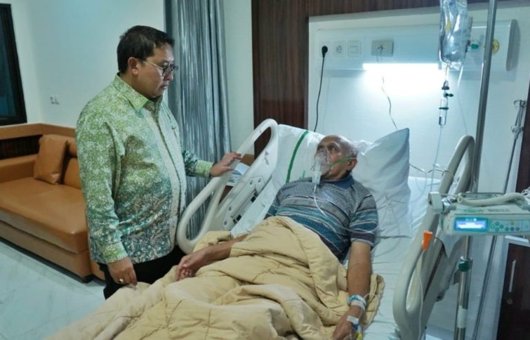 Terbaring Lemah di RS, Fadli Zon Berharap Pengadilan Ampuni Kivlan Zen