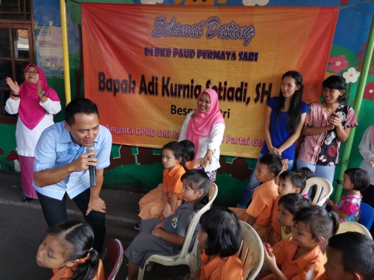 Politikus Gerindra: di Jakarta Tak Boleh Ada Anak Putus Sekolah karena Himpitan Ekonomi