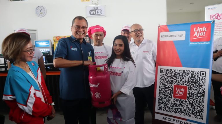 Pujasera Rest Area Jagorawi Kompak Gunakan Tabung LPG Pink