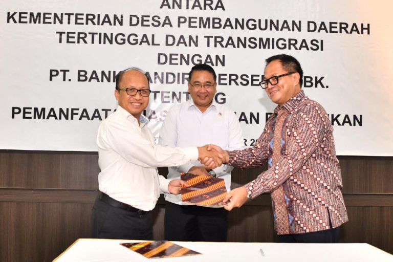Kemendes PDTT-Bank Mandiri Teken MoU Layanan Jasa Perbankan