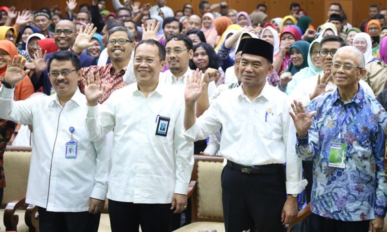 Pentingnya Profesionalisme Guru untuk Mewujudkan SDM Unggul