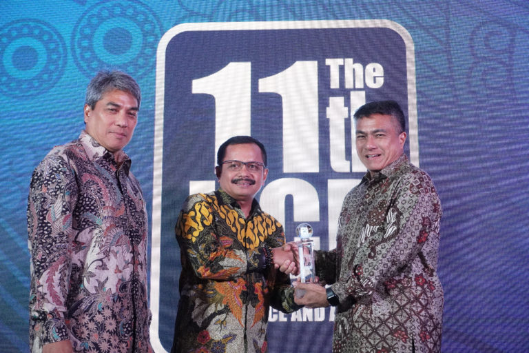 Jasa Marga Raih Penghargaan Top 50 Emiten Big Cap di IICD Award