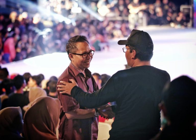 Hadiri F8, Danny Sebut UQ Sukrianyah Kawan Demokrasi