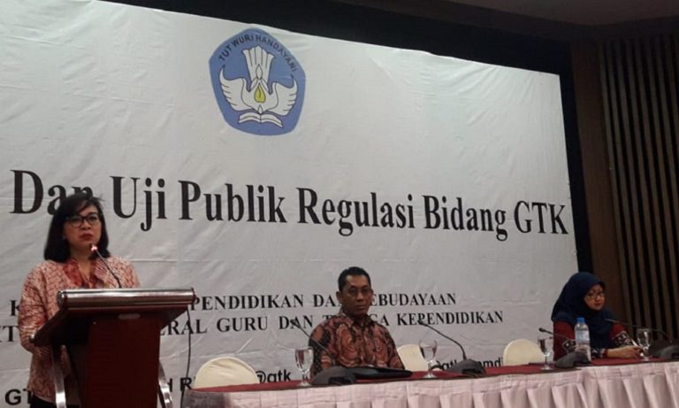 Kemendikbud Gelar Sosialisasi dan Uji Publik Regular Bidang Guru dan Tenaga Kependidikan di Manado
