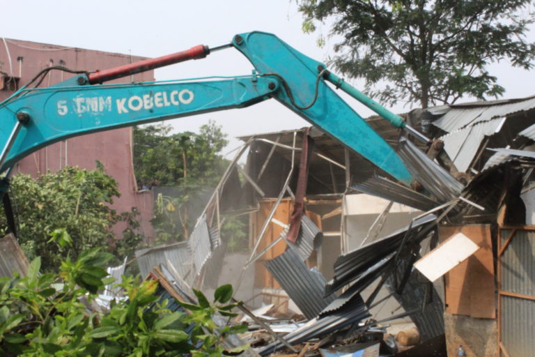 Penertiban Lahan UIII Hari ini Berlangsung Lancar