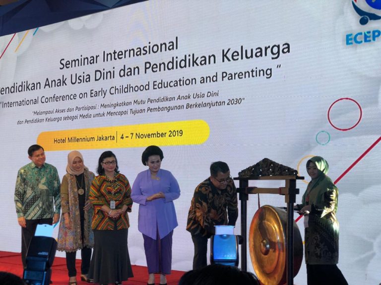 PAUD dan Pendidikan Keluarga Penting dalam Mendukung Perkembangan Anak