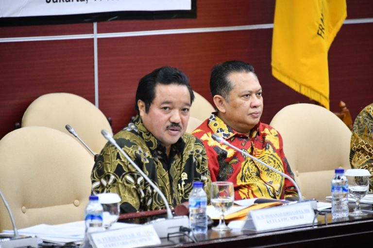 Gelar Rapat Perdana, Golkar Bahas Arah Masa Depan Fraksi