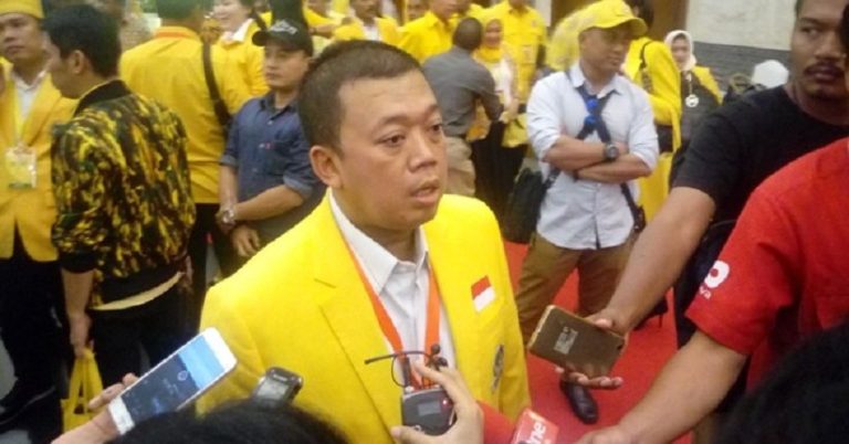 Pujian Jokowi ke Airlangga Bukan Sinyal Dukungan