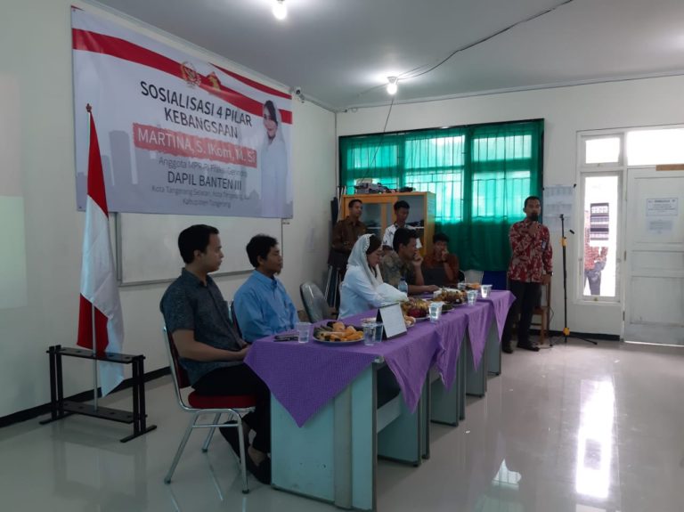 Anggota Komisi X Sosialisasi 4 Pilar di SMK IPTEK Tangsel