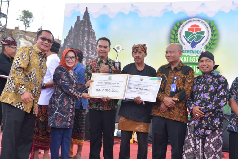 Anugerah Penghargaan Pemenang Lomba Desa Wisata Nusantara 2019