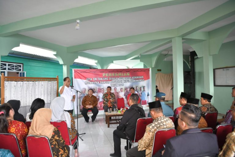 Wamendes PDTT Resmikan Desa Sri Tanjung Jadi Desa Rukun Antar Umat Beragama