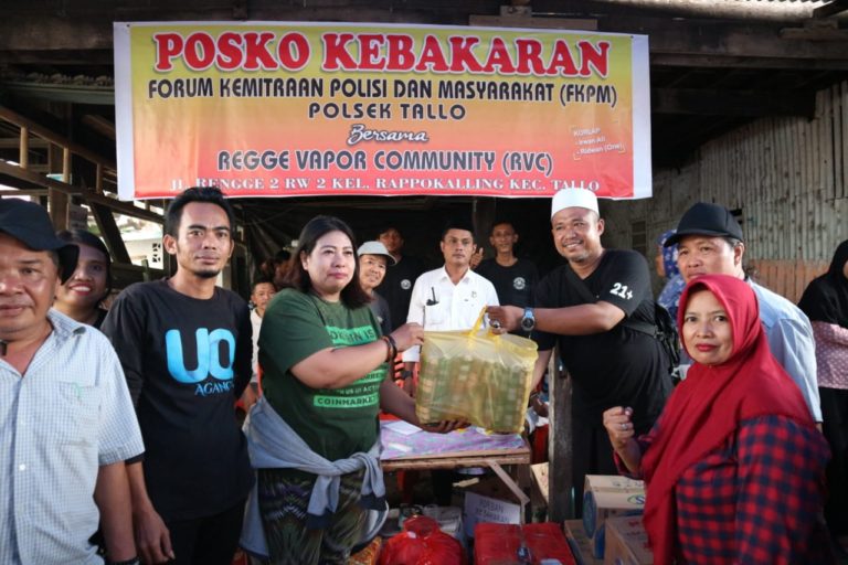 Gerak Cepat, Tim UQ Sukriansyah Bantu Korban Kebakaran di Dua Lokasi