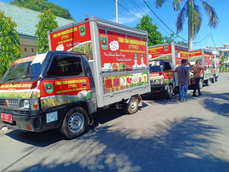BKP Kementan Peduli Korban Banjir di Solok Selatan