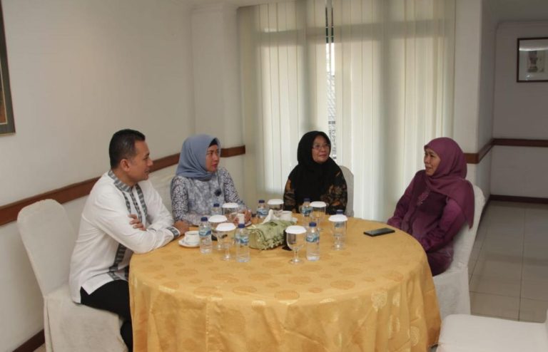 Gaet Pemprov Sumut,  Khofifah Tawari Kerjasama Inseminasi Buatan hingga Pupuk Dolomit