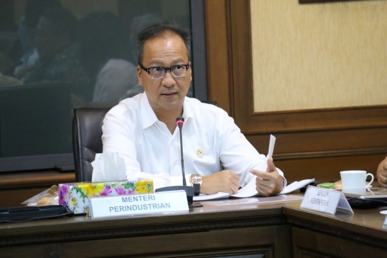 Menperin Dukung Penerapan Upah Per Jam
