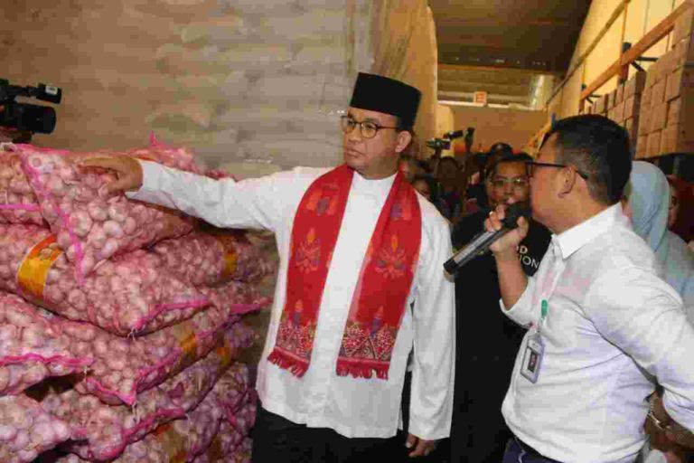 Stok Barang di Jakarta Masih Cukup, Ini Imbauan Anies untuk Warga