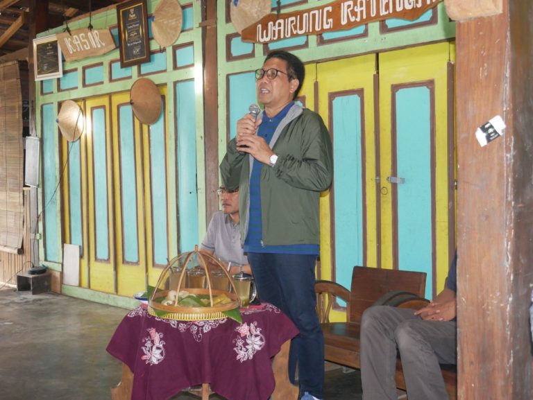 Abdul Halim Iskandar Puji Prestasi Desa Panggungharjo  Bantul Yogyakarta