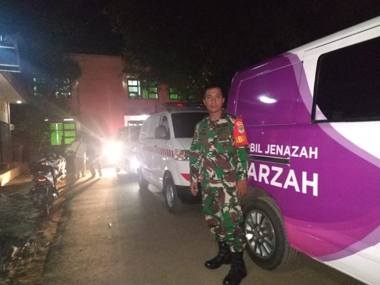 Cerita Sertu Jumono Evakuasi Kader Posyandu Depok Korban Kecelakaan Bus di Subang