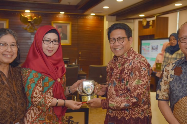 Mendes dan Bupati Tanggamus Diskusi soal Pembangunan Desa