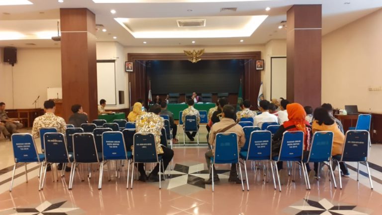 Pemkot Depok Razia Perokok, 12 Orang Terjaring Didenda Rp 100 Ribu