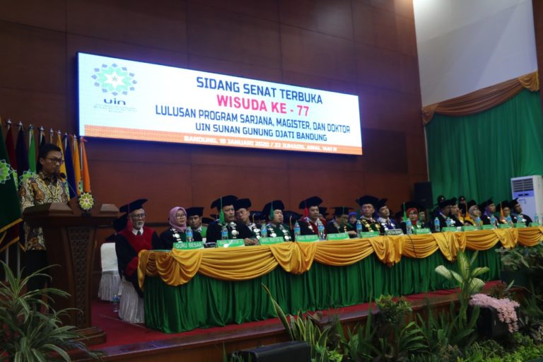 Staf Khusus Presiden Ajak Wisudawan UIN Bandung Jadi Generasi Unggul Ulul Albab