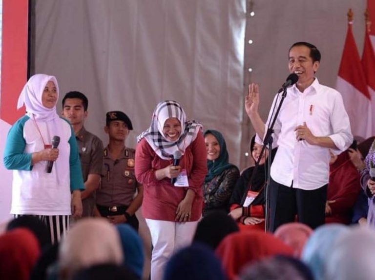 Kembali Ingatkan Warga, Jokowi: Uang PKH Jangan Dibelikan Pulsa