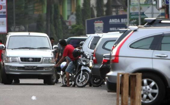 Dishub Dki Berlakukan Parkiran Ganjil Genap Di Jalan Hayam Wuruk Dan