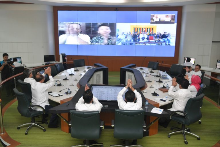 Teleconference dengan Wabup Aceh Utara, Mendes Apresiasi Rencana Pembentukan BUMDes Bersama