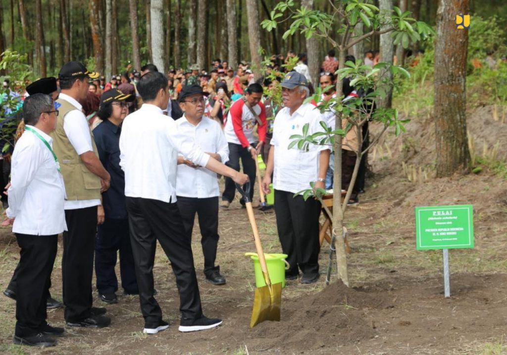 Blusukan ke Magelang, Jokowi Tinjau Sabo Dam Kali Putih - MONITOR